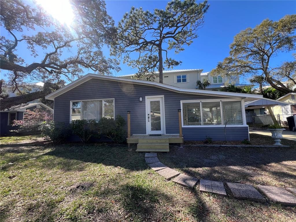 1020 PARK DRIVE DUNEDIN, FL 34698