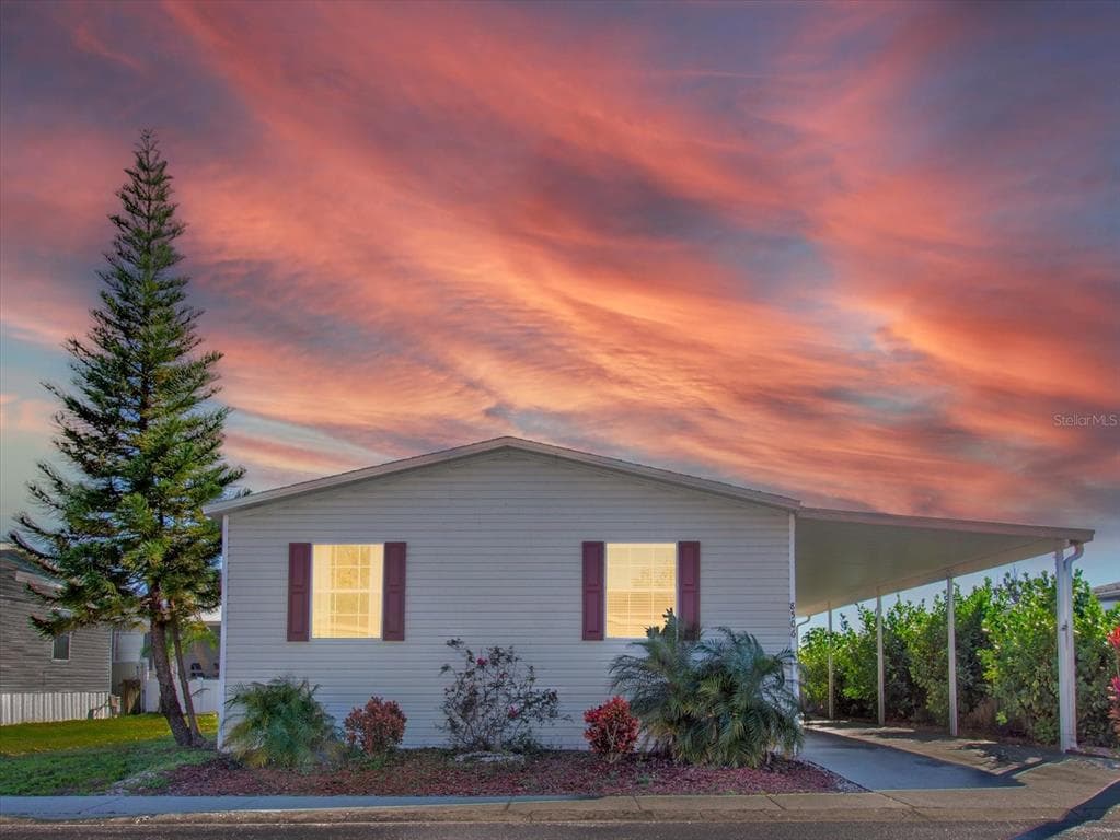 8506 FANTASIA PARKWAY RIVERVIEW, FL 33578