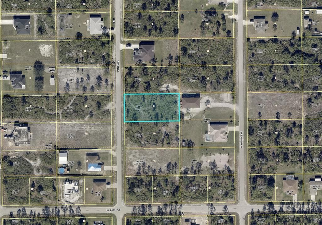 1006 PINE AVENUE LEHIGH ACRES, FL 33972