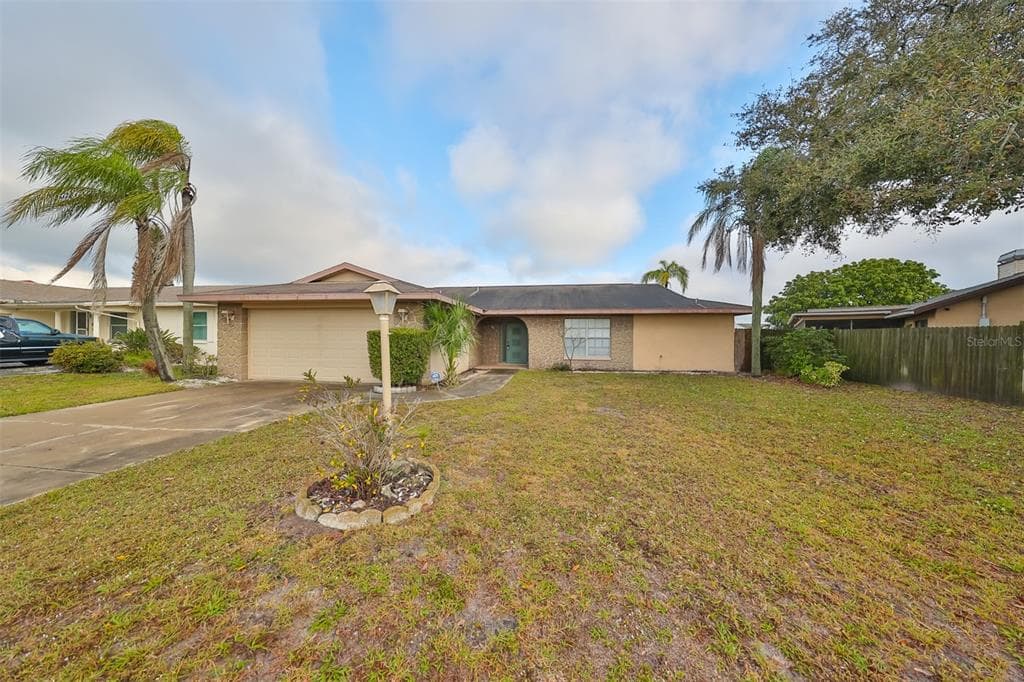 603 APOLLO BEACH BOULEVARD APOLLO BEACH, FL 33572