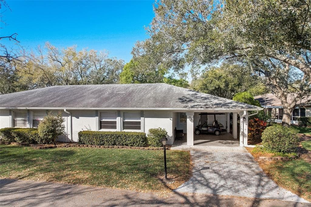 2029 HAMPSTEAD CIRCLE SUN CITY CENTER, FL 33573