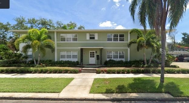 570 12TH AVENUE NE Apt 2 ST PETERSBURG, FL 33701