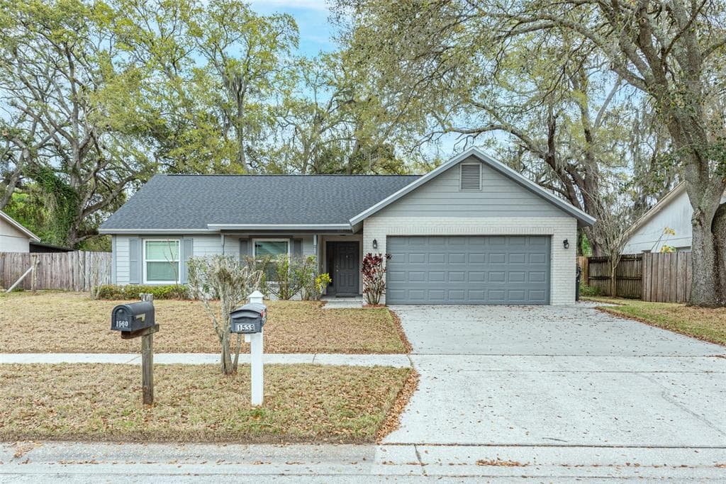 1559 LONG POND DRIVE VALRICO, FL 33594