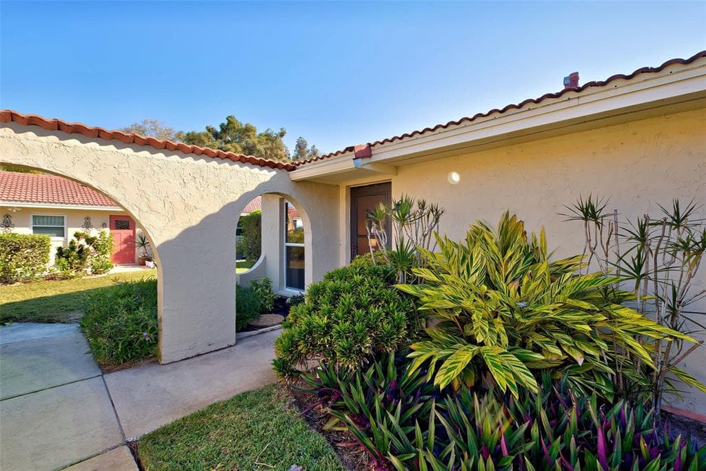 2287 PUEBLO LANE UNIT V-45 SARASOTA, FL 34231
