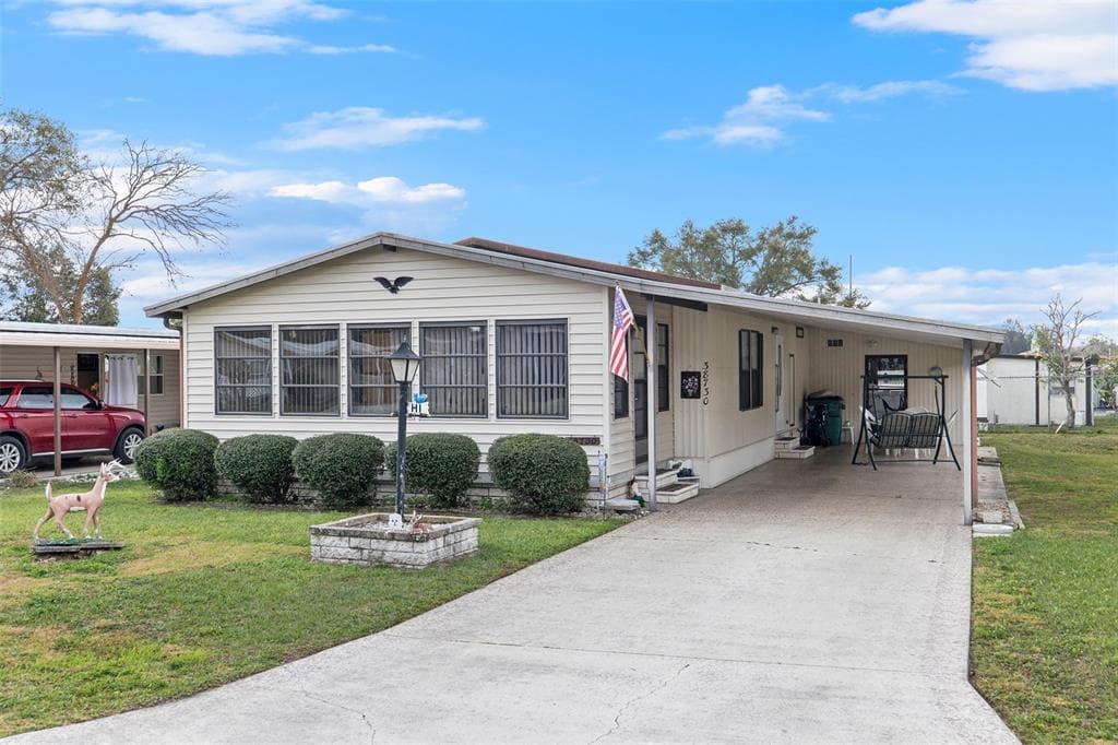 38730 VULCAN CIRCLE ZEPHYRHILLS, FL 33542