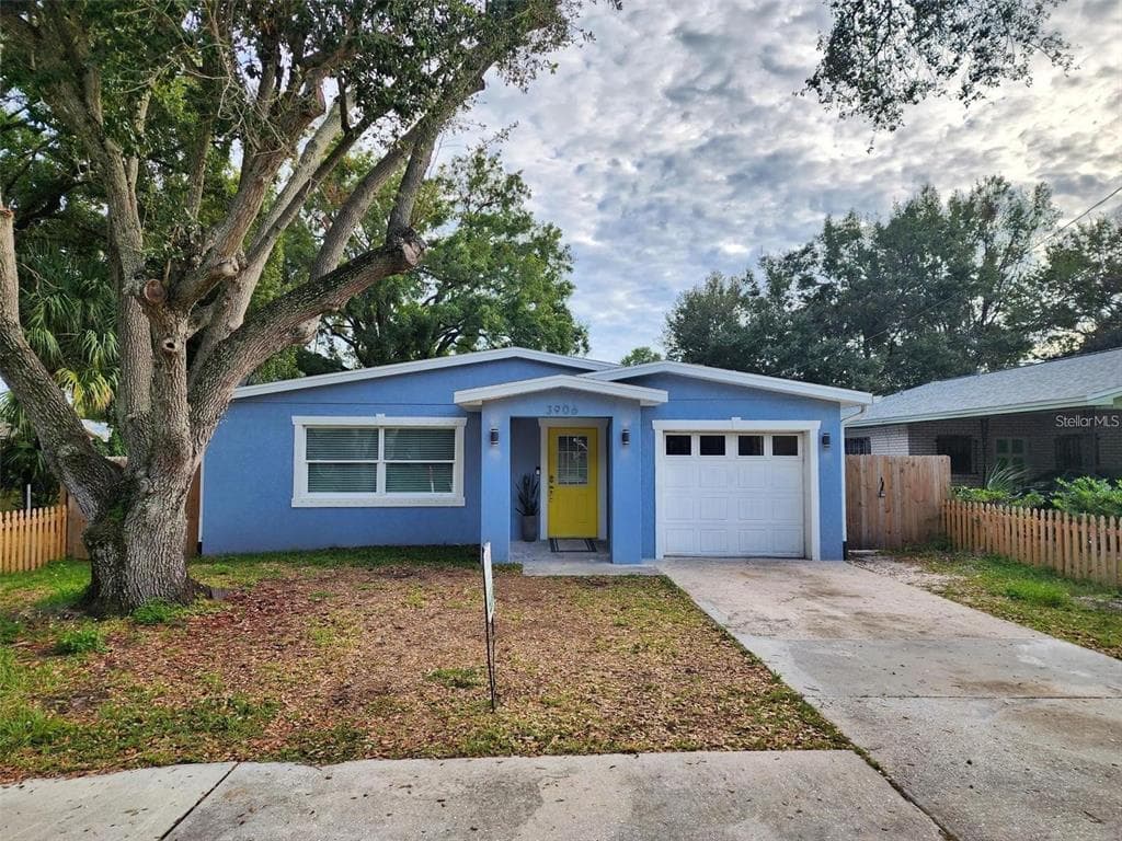 3906 W LAUREL STREET TAMPA, FL 33607
