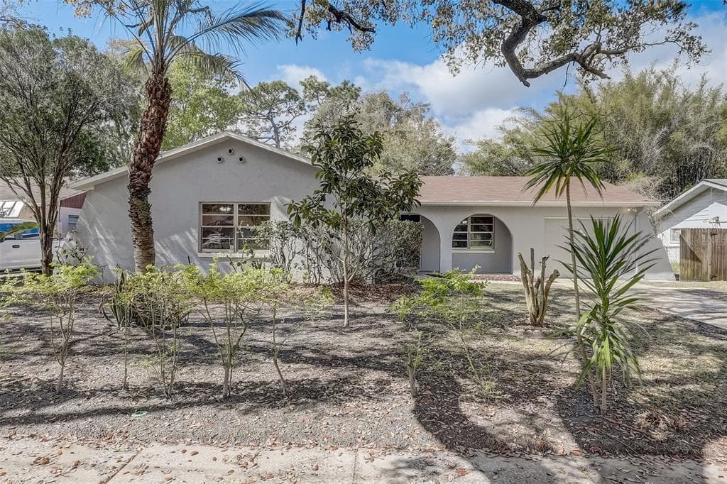 5616 SHASTA DRIVE ORLANDO, FL 32810