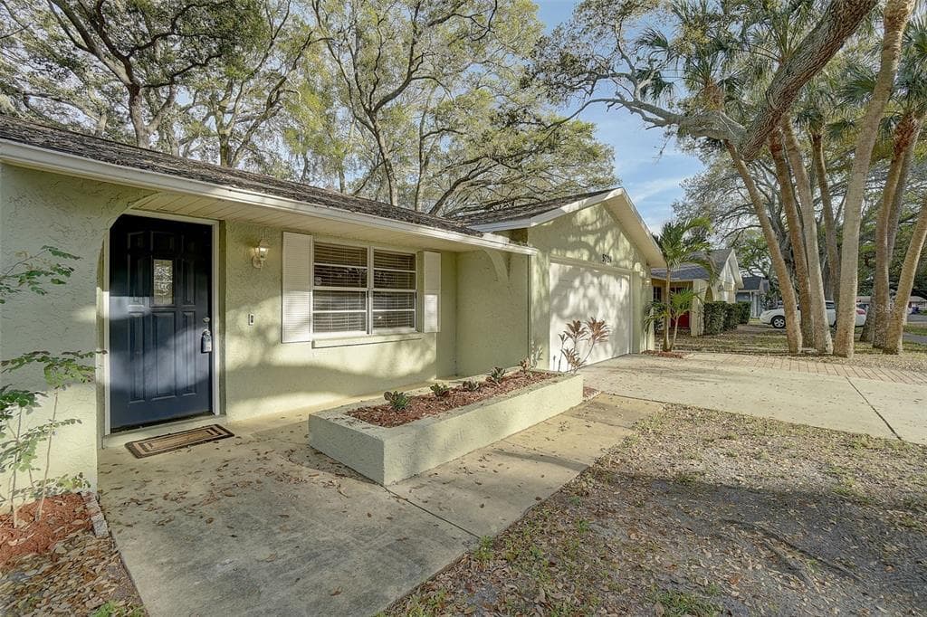 5729 72ND STREET N ST PETERSBURG, FL 33709