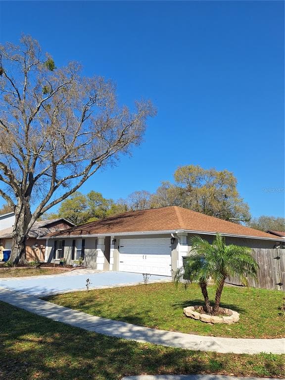 13611 OLD FARM DRIVE TAMPA, FL 33625