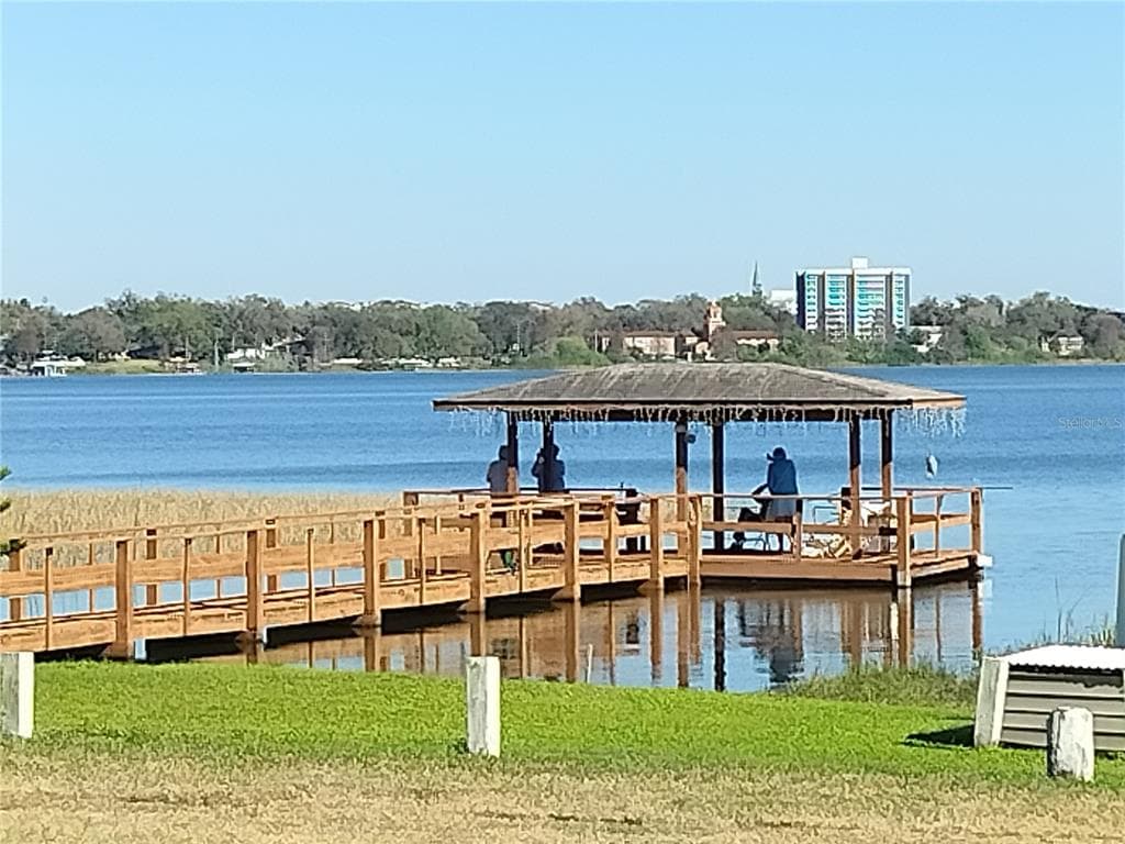 689 LAKE HOWARD DRIVE NW UNIT 3b WINTER HAVEN, FL 33880
