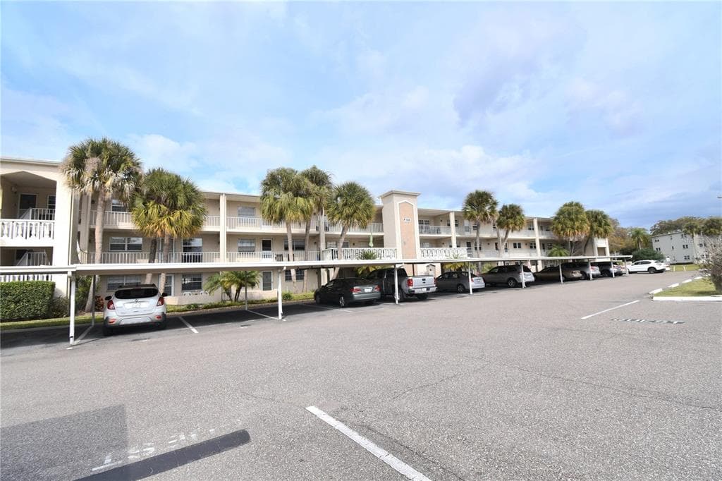 936 VIRGINIA STREET UNIT 102 DUNEDIN, FL 34698