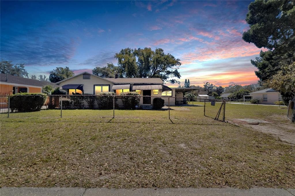 3019 E POWHATAN AVENUE TAMPA, FL 33610