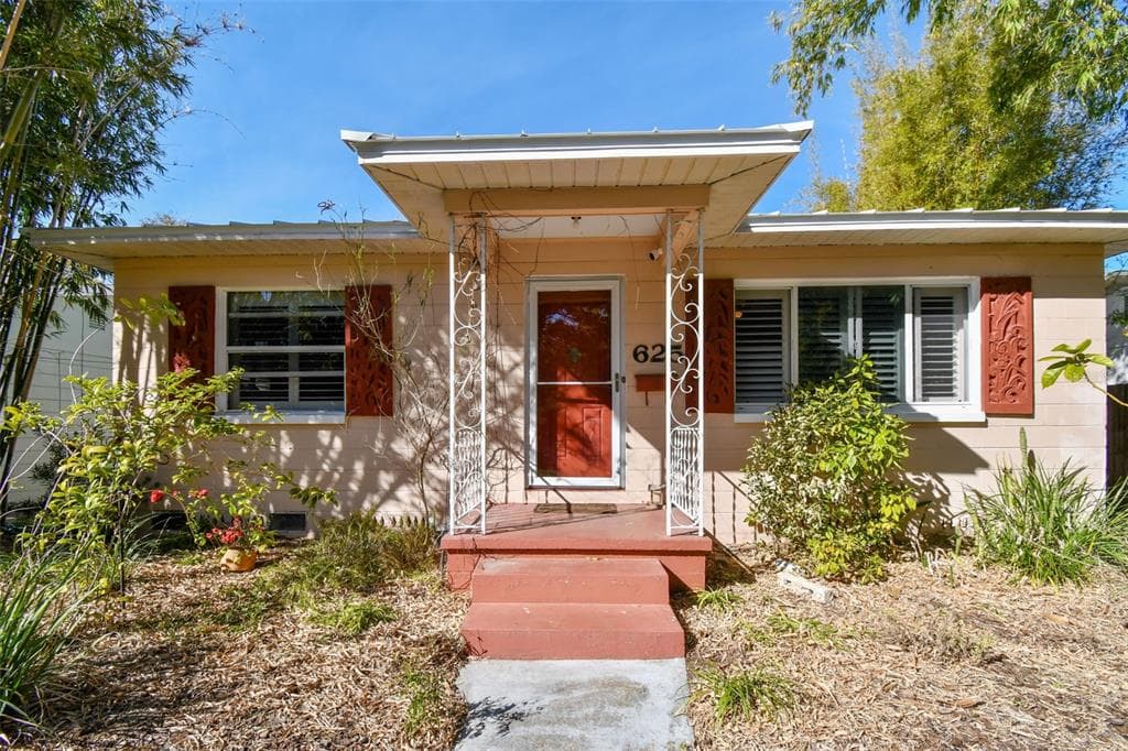 625 39TH AVENUE N ST PETERSBURG, FL 33703