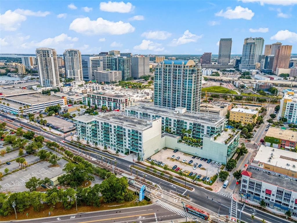 912 CHANNELSIDE DRIVE UNIT 2313 TAMPA, FL 33602