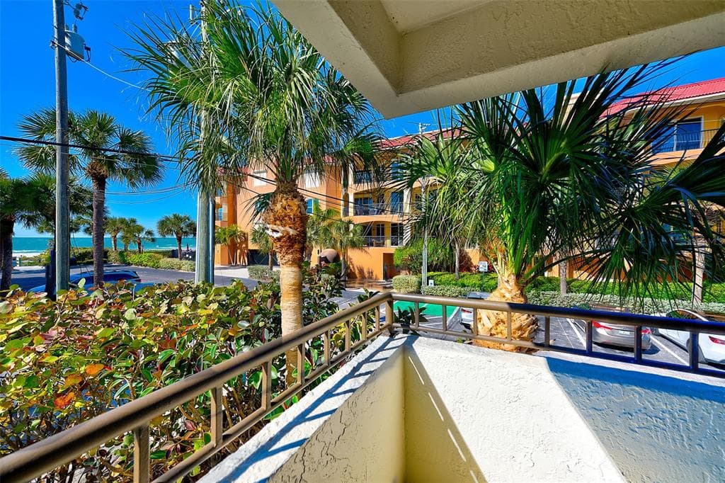 2112 GULF BOULEVARD UNIT 2B INDIAN ROCKS BEACH, FL 33785