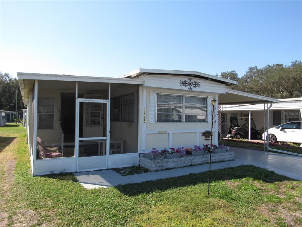 37020 SANDRA AVENUE ZEPHYRHILLS, FL 33542