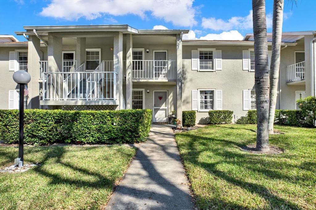 1390 OAK HILL DRIVE UNIT 204 DUNEDIN, FL 34698