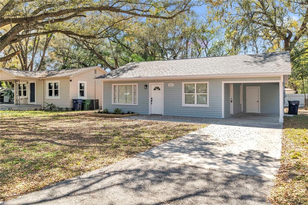 1615 E LINDEN AVENUE TAMPA, FL 33604