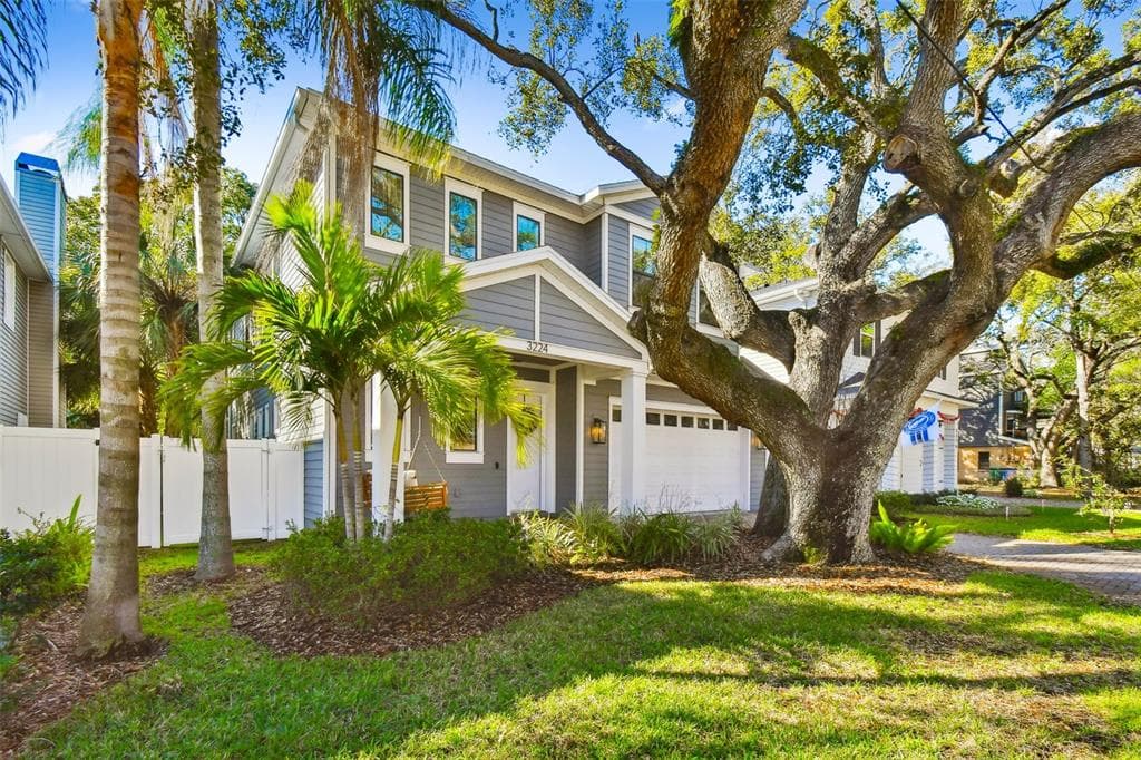 3224 W OAKELLAR AVENUE TAMPA, FL 33611