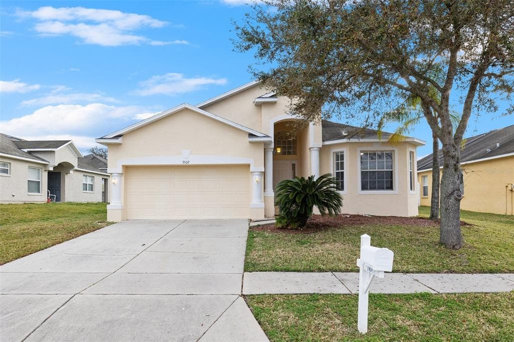 7602 MERCHANTVILLE CIRCLE ZEPHYRHILLS, FL 33540