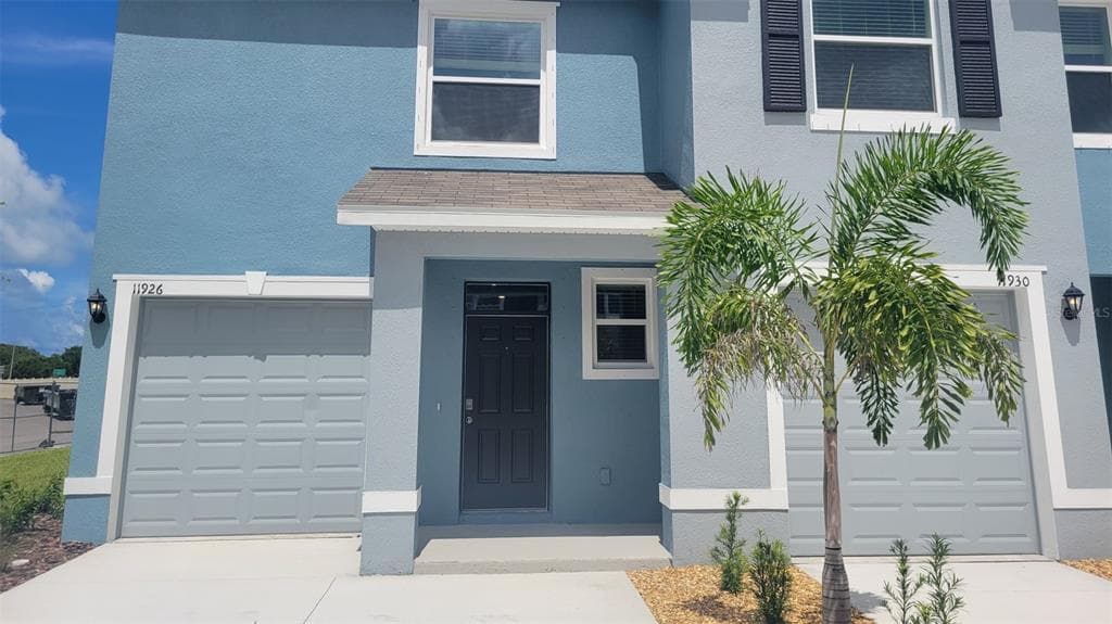 11926 HAMILTON AVENUE LARGO, FL 33774