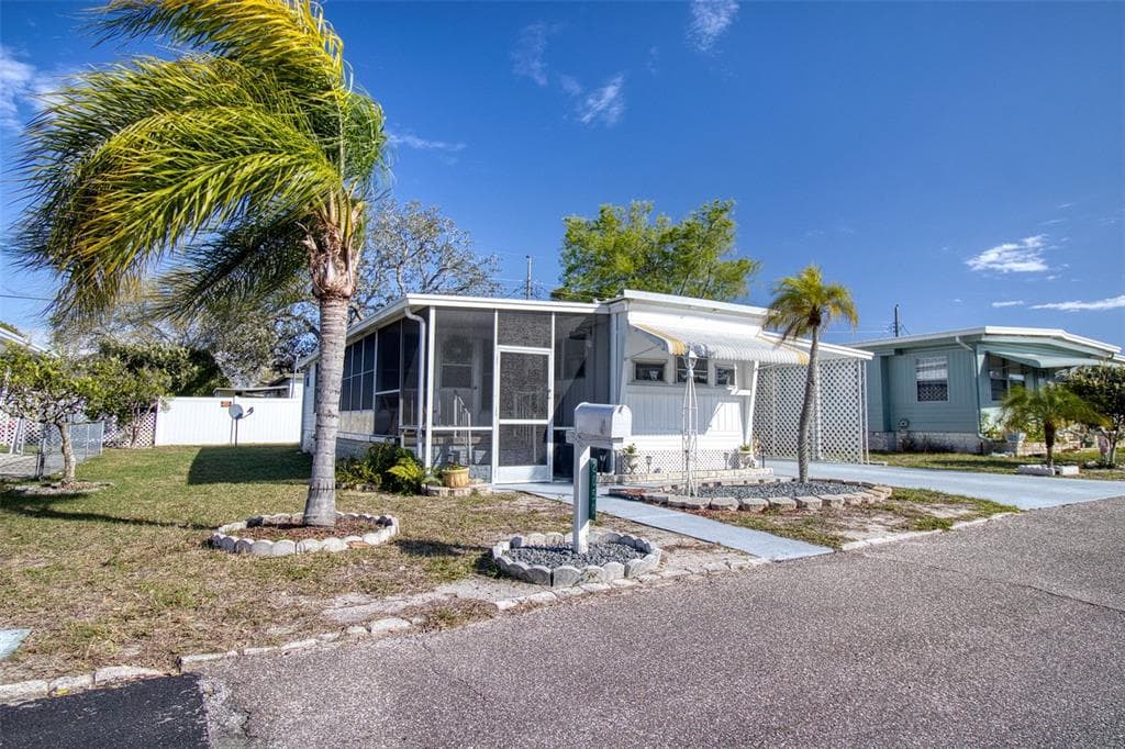 2050 HOYLE DRIVE