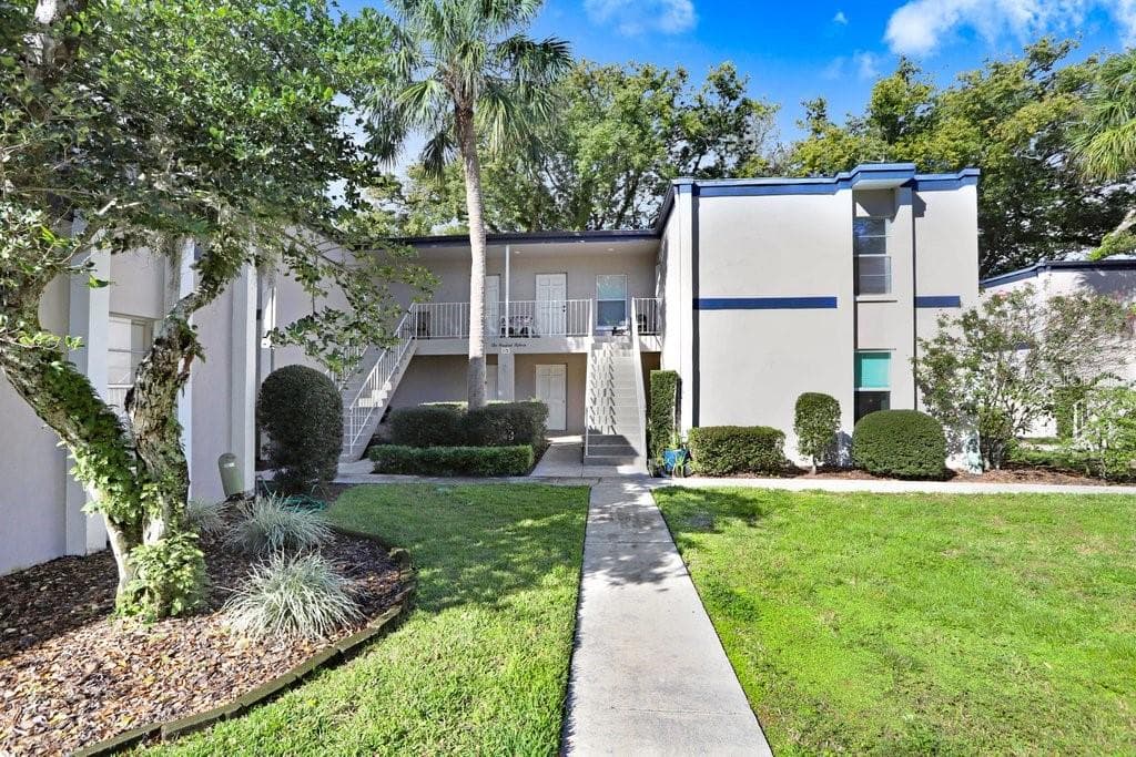 115 PICARDY VILLA CIRCLE UNIT 102 BRANDON, FL 33510
