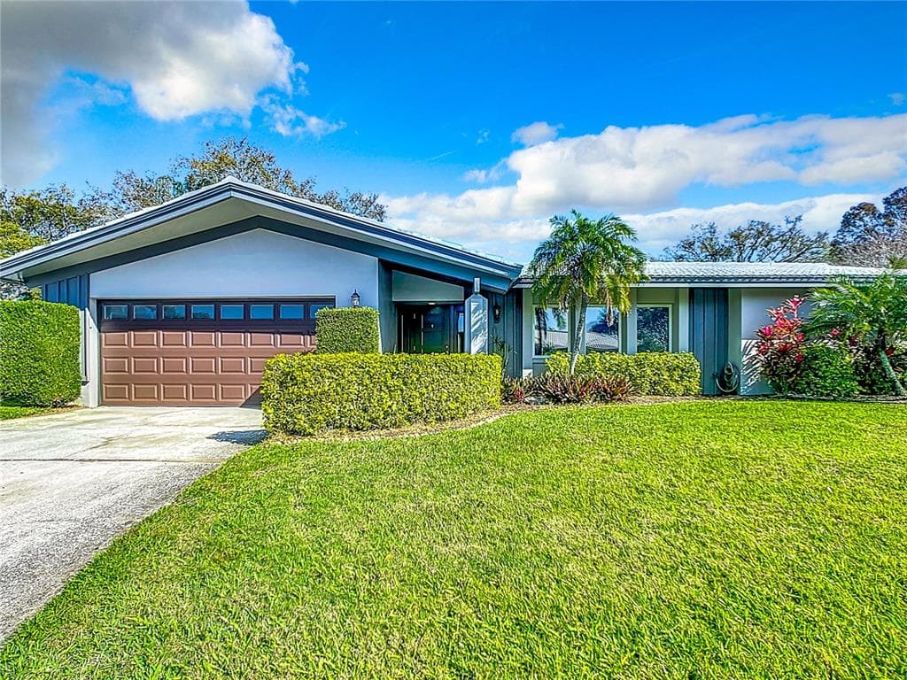 13913 105TH AVENUE LARGO, FL 33774