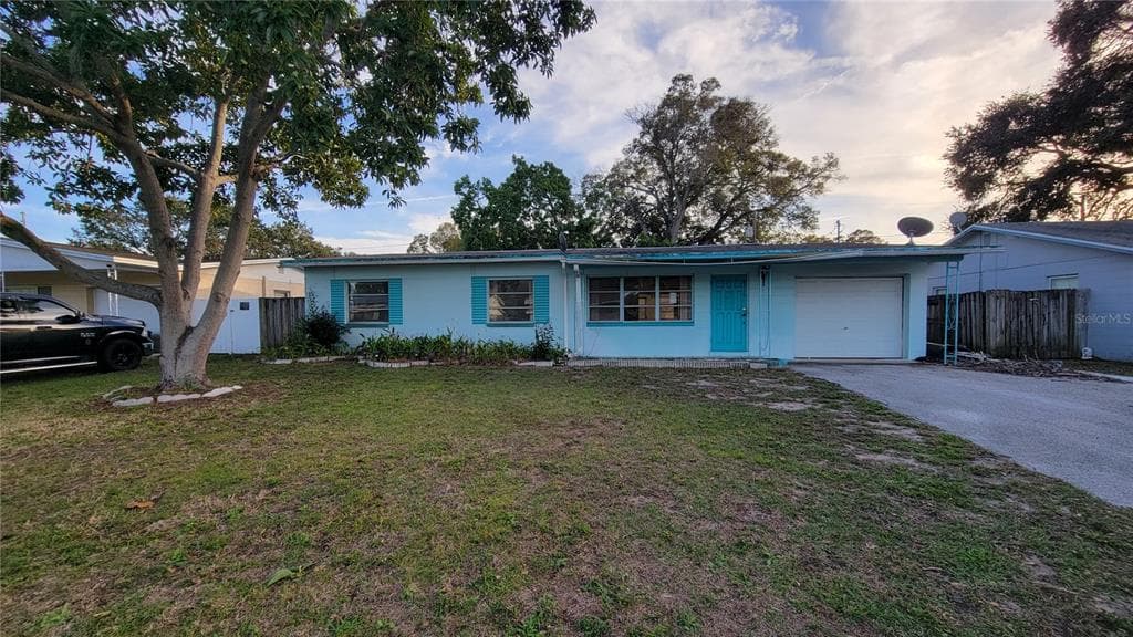 8518 76TH AVENUE SEMINOLE, FL 33777