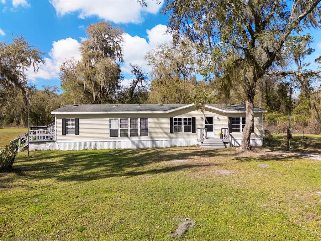 12564 CR 681 WEBSTER, FL 33597