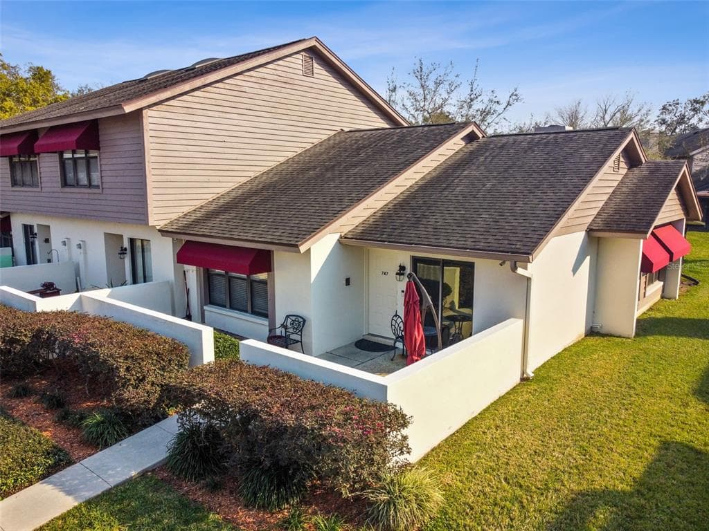 747 OAK PARK PLACE BRANDON, FL 33511
