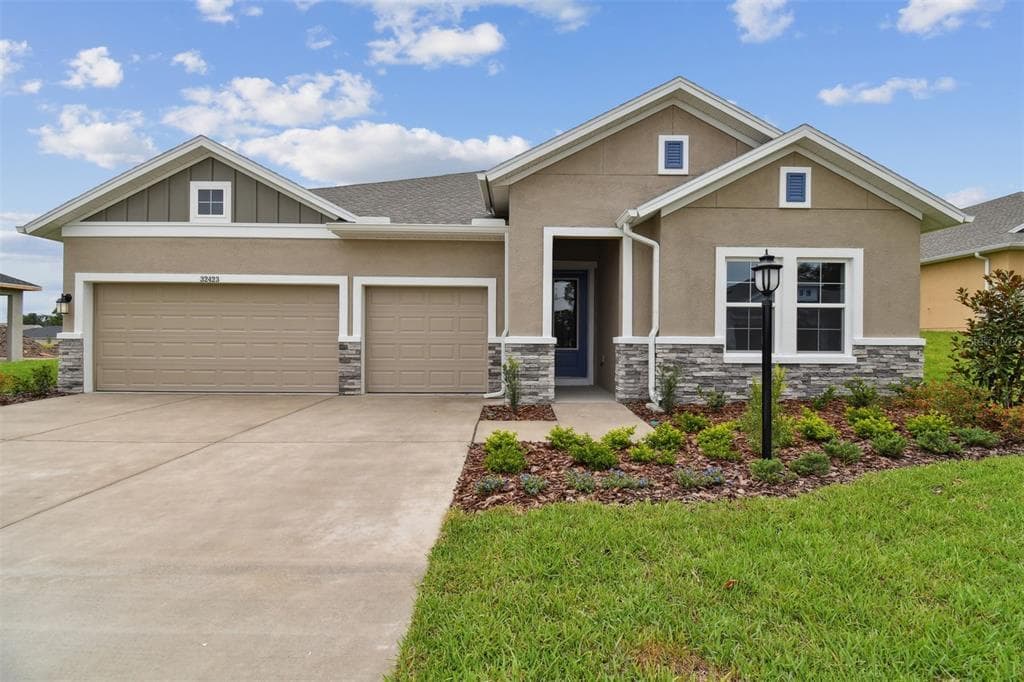 32423 CARMELA CIRCLE S SAN ANTONIO, FL 33576