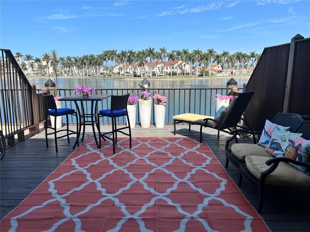 6290 BAHIA DEL MAR CIRCLE UNIT 14 ST PETERSBURG, FL 33715