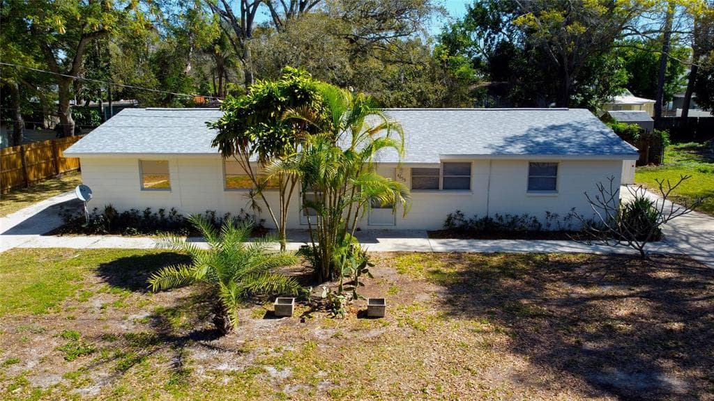 4655 SUNNYDALE LANE ST PETERSBURG, FL 33709