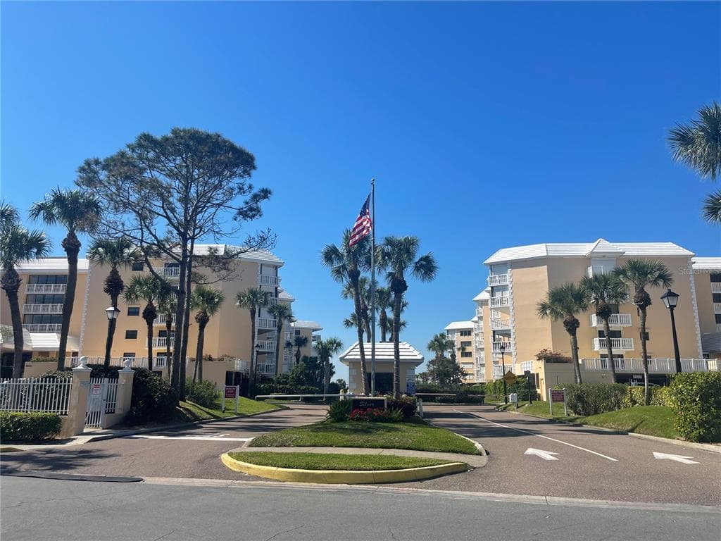 6600 SUNSET WAY UNIT 402