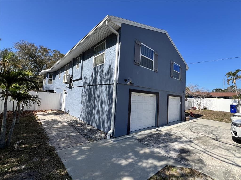 1142 W LOTUS DRIVE UNIT C DUNEDIN, FL 34698