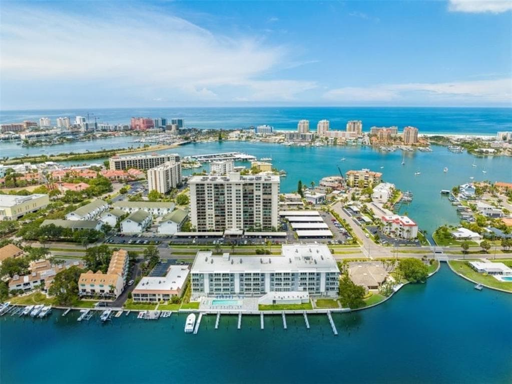 415 ISLAND WAY UNIT 405