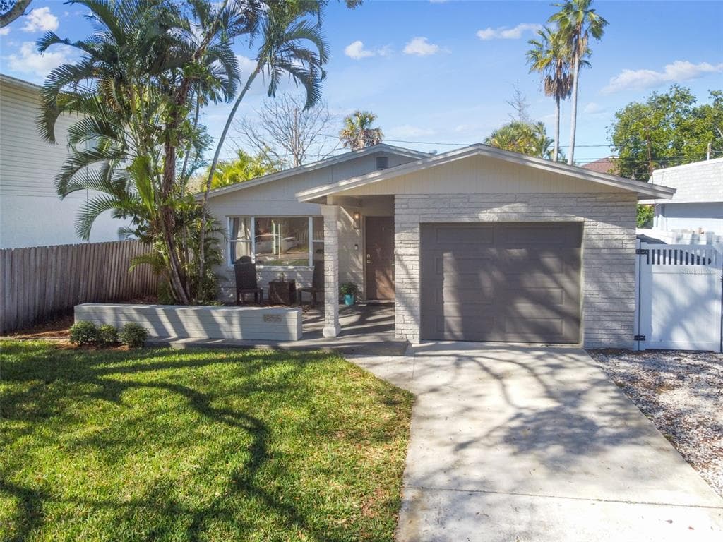 1855 MONTANA AVENUE NE ST PETERSBURG, FL 33703