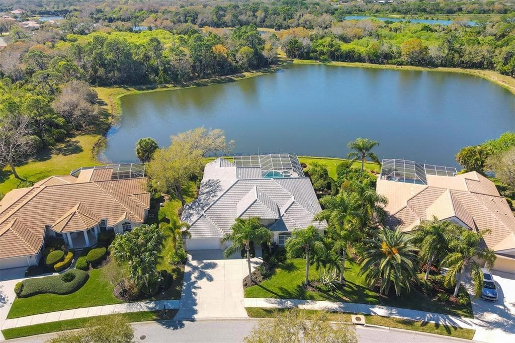 8288 DEERBROOK CIRCLE SARASOTA, FL 34238