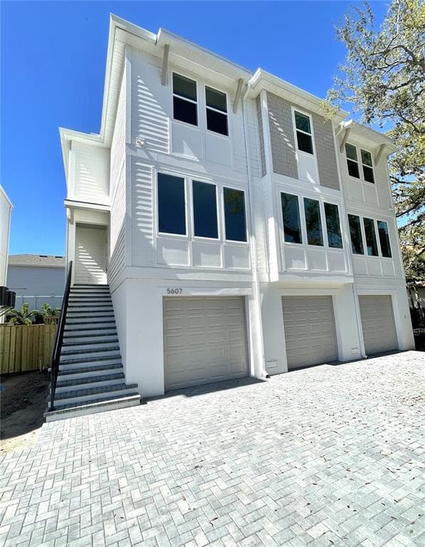 5607 BAYSHORE BOULEVARD TAMPA, FL 33611