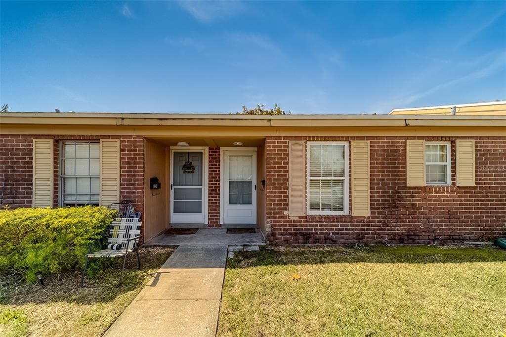 8360 9TH WAY N UNIT 8360 ST PETERSBURG, FL 33702