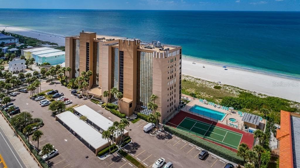 900 GULF BOULEVARD UNIT 705 INDIAN ROCKS BEACH, FL 33785