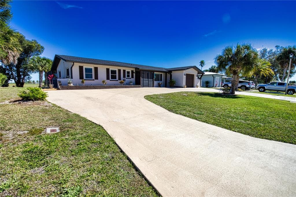 82 ROTONDA CIRCLE ROTONDA WEST, FL 33947