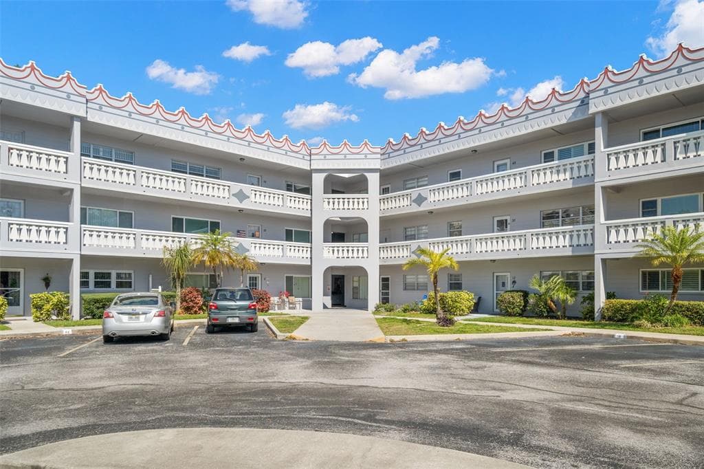 2294 SWEDISH DRIVE UNIT 6 CLEARWATER, FL 33763