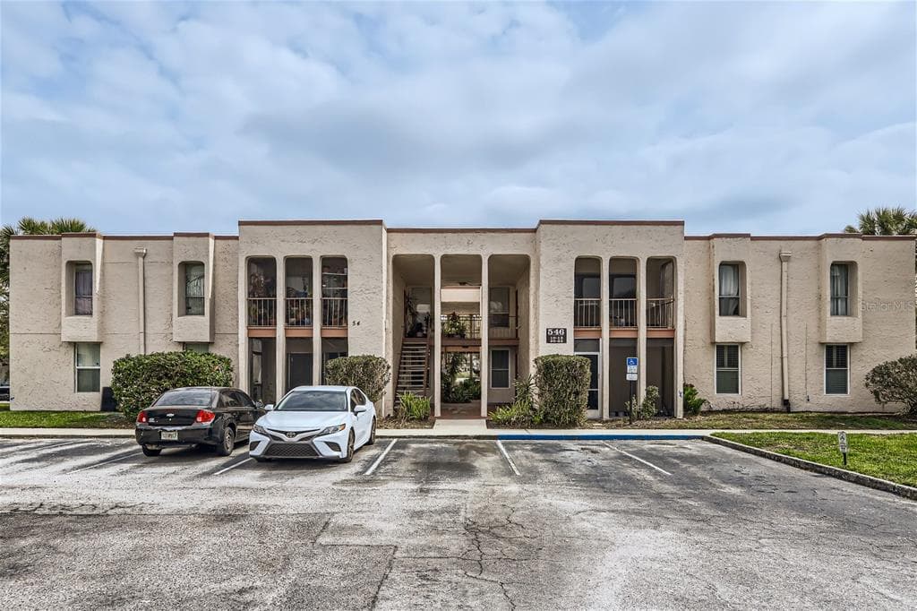 546 ORANGE DRIVE UNIT 13 ALTAMONTE SPRINGS, FL 32701
