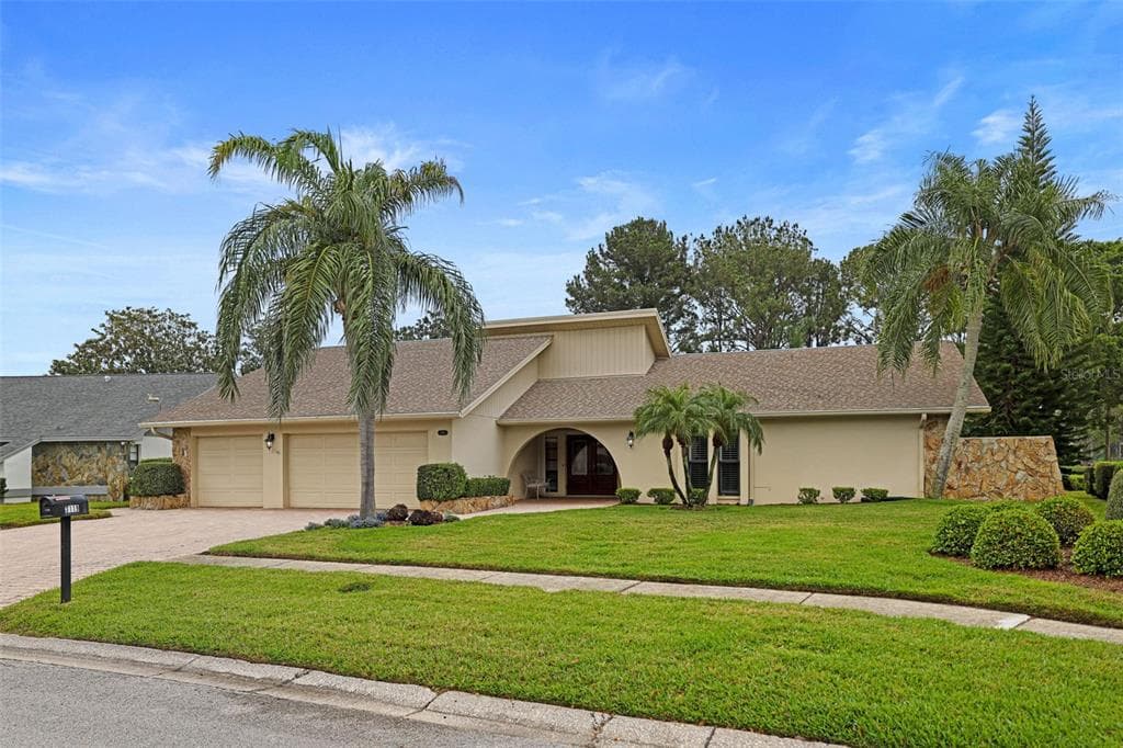 3119 HYDE PARK DRIVE CLEARWATER, FL 33761