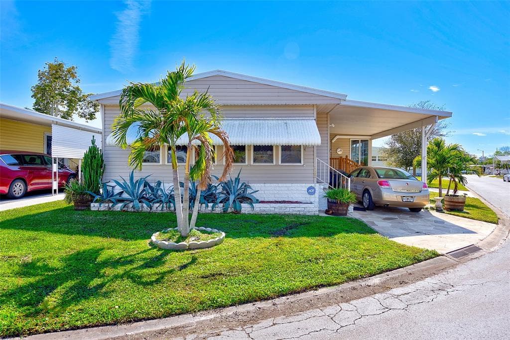 9790 66TH STREET N UNIT 122 PINELLAS PARK, FL 33782
