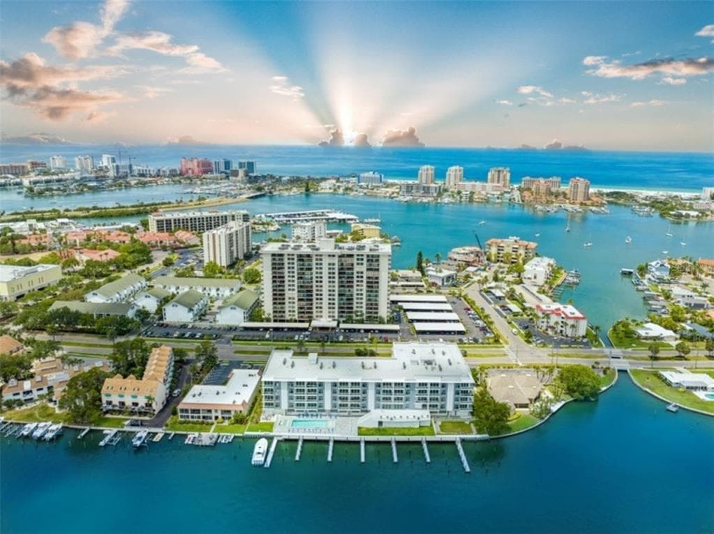 415 ISLAND WAY UNIT 404