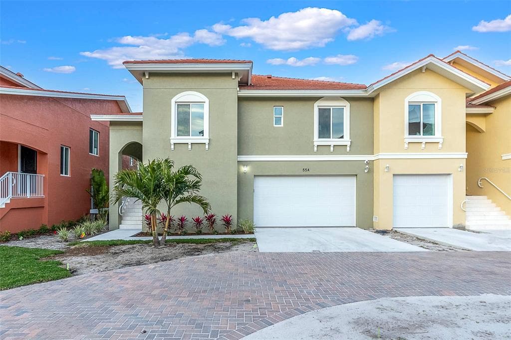55 BAYVIEW COURT S UNIT A ST PETERSBURG, FL 33711