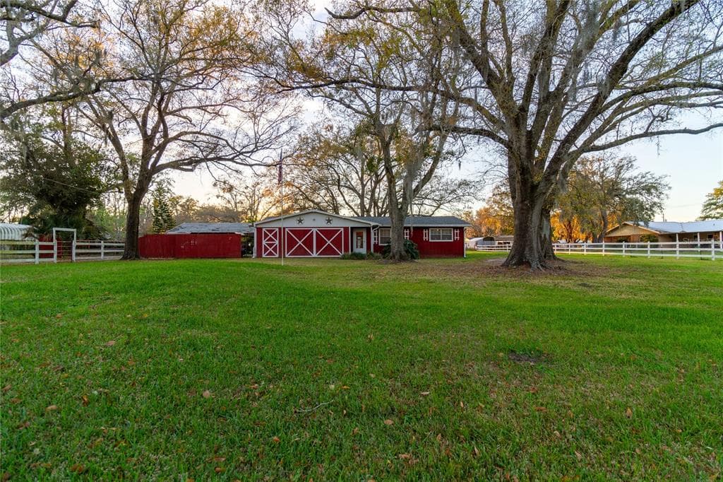 2301 S WIGGINS ROAD